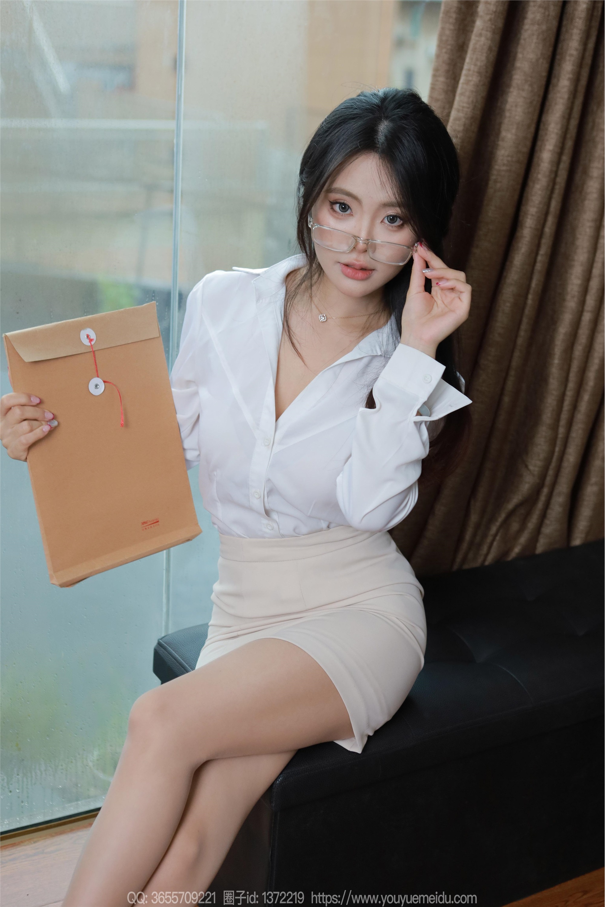 IESS异思趣向  2024.07.21 丝享家 1799 兔兔《白衣职业（上）》